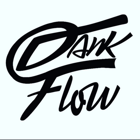 Meet your Posher, Miles - Picture 1 of 1